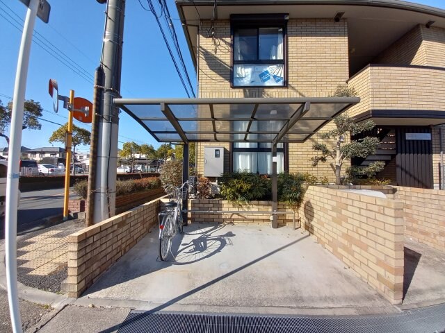 GRANDELの物件外観写真