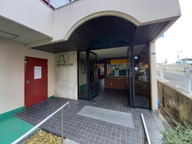 丸信リバーサイドコーポ１棟の物件外観写真