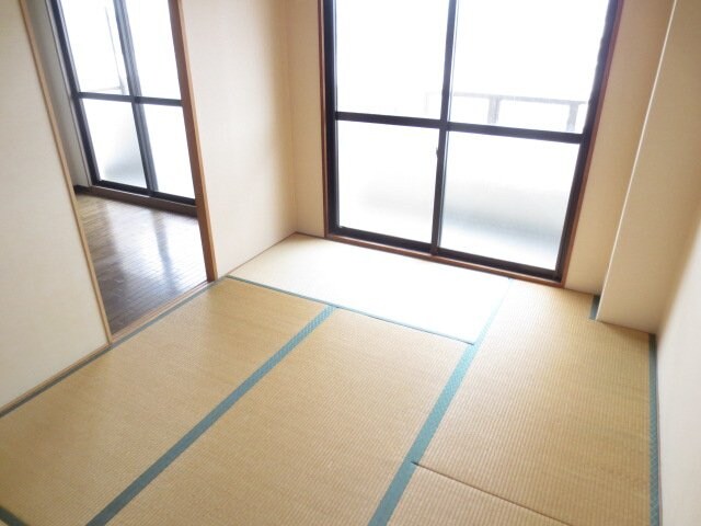 ヴェルドミール堀溝の物件内観写真