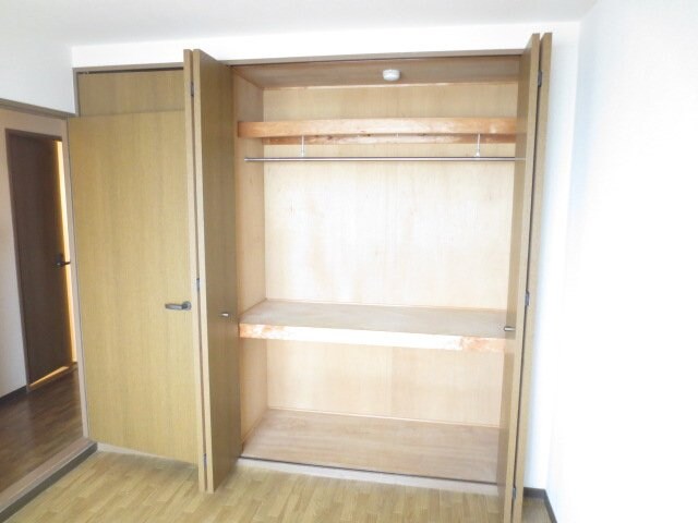 ヴェルドミール堀溝の物件内観写真