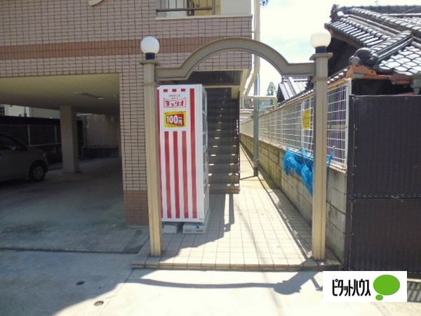 富尾マンション私部の物件外観写真