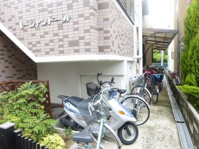 レ・シャンドールの物件外観写真