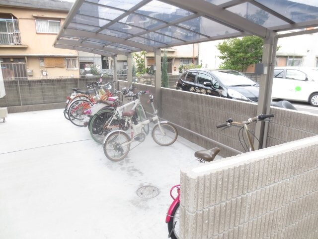 ウエスタンリバー香里の物件外観写真