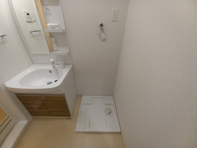 グランディル枚方公園の物件内観写真