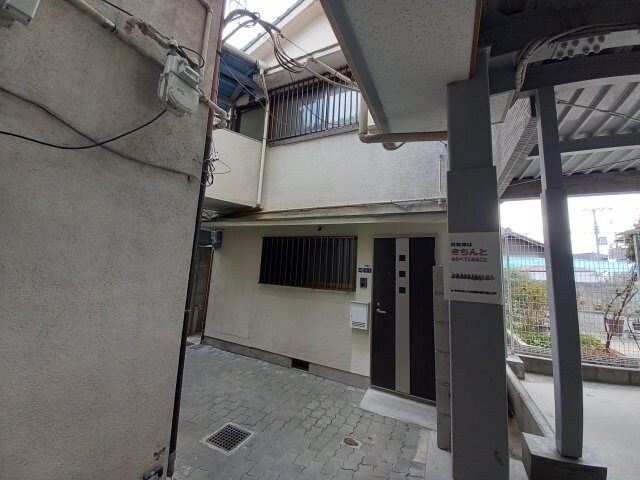寝屋川市東大利町の物件外観写真