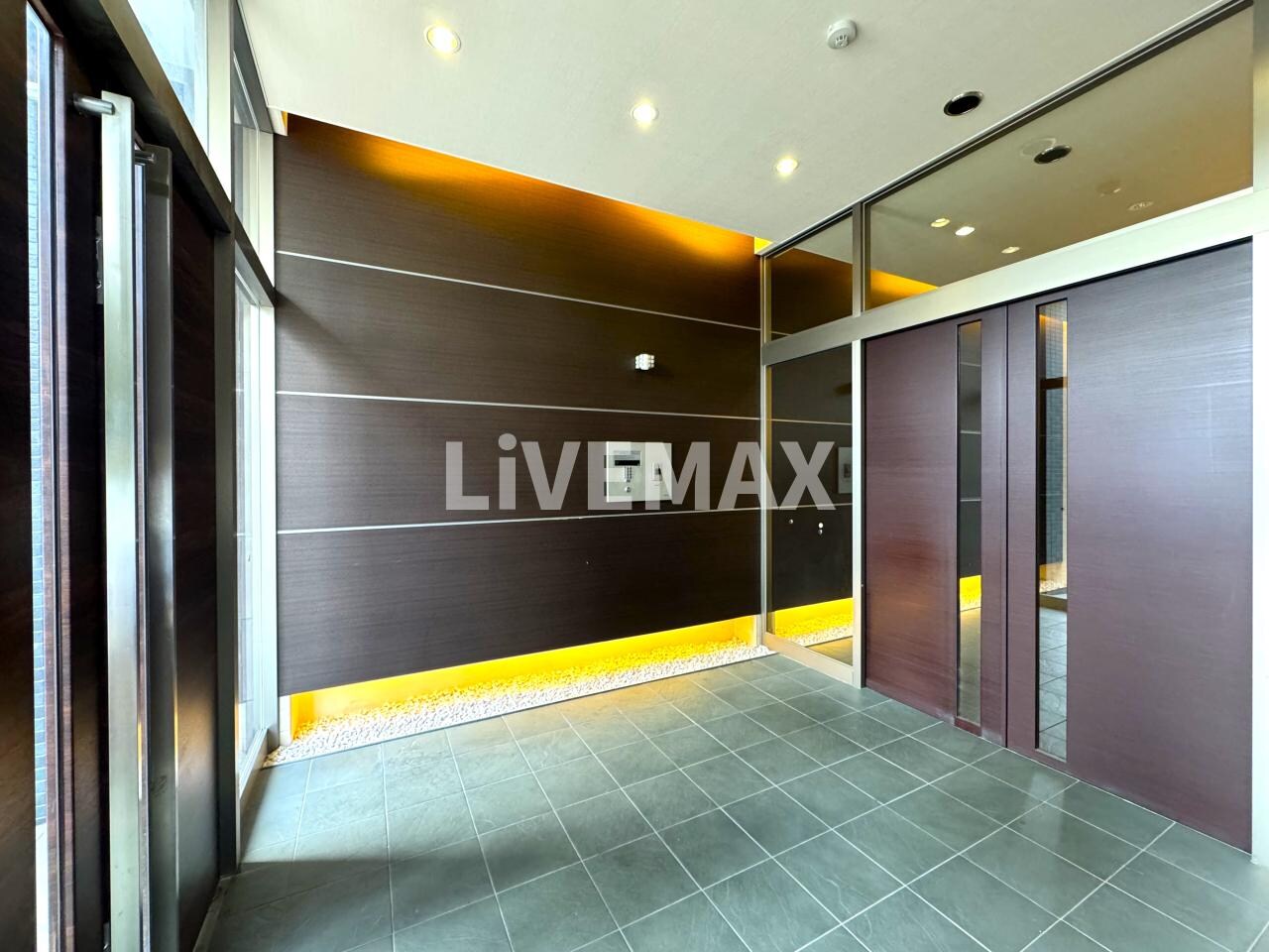 セントレイクセレブ代官町の物件外観写真