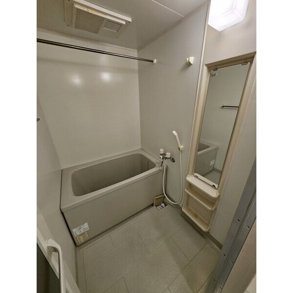 South Valleyの物件内観写真