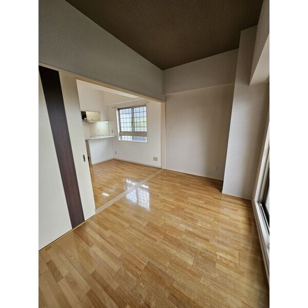 South Valleyの物件内観写真