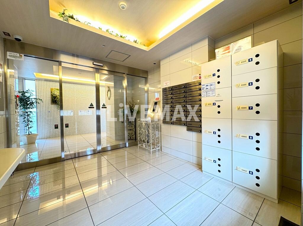 アレーヌコート新瑞橋の物件外観写真