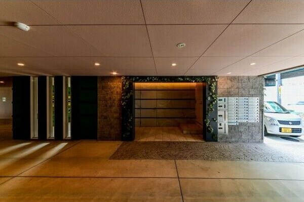 ドゥナーレ畑江通の物件外観写真