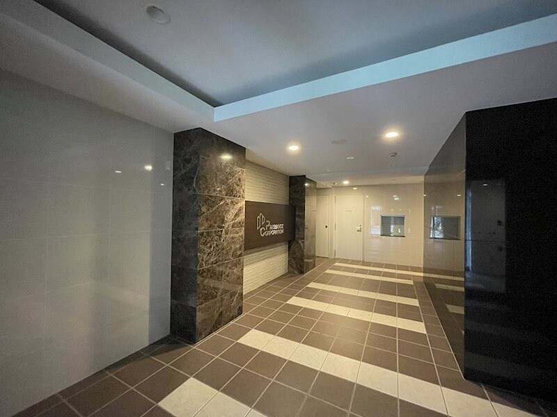 プレサンス上前津グレースの物件外観写真