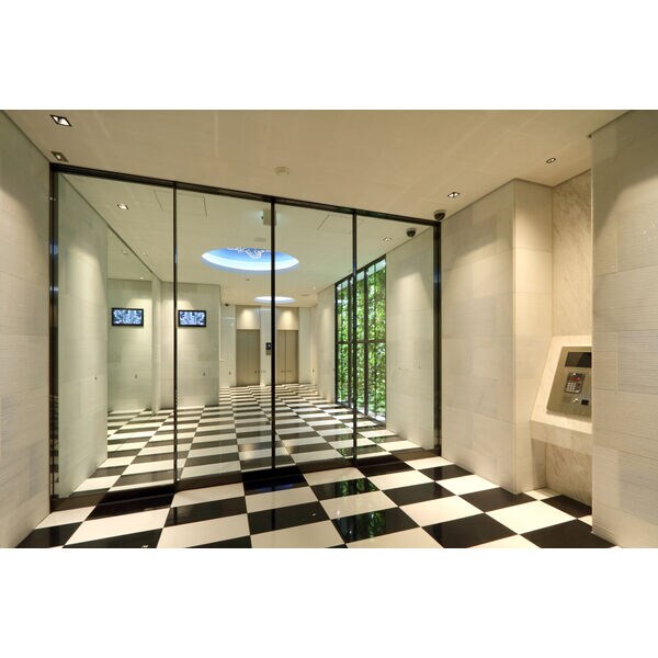 セイワパレス丸の内駅前の物件外観写真