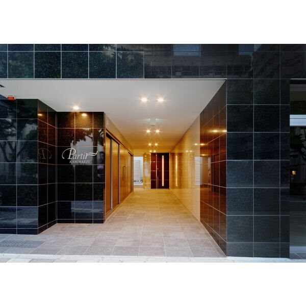 パルティール上前津の物件外観写真