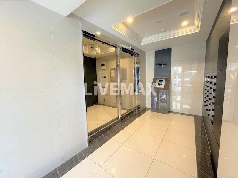 GRANDUKE代官町reversoの物件外観写真