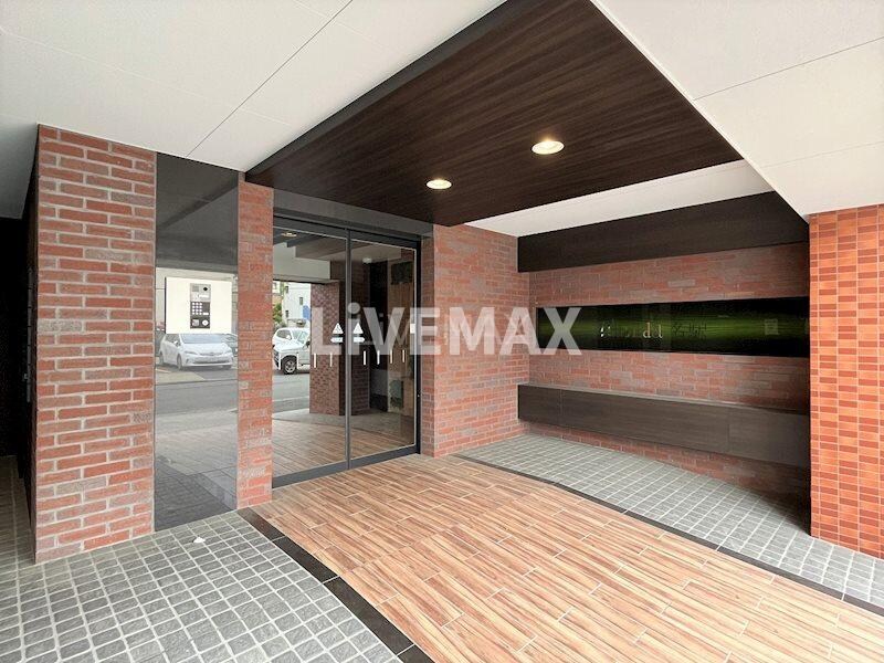 ヴィラエーデル名駅の物件外観写真