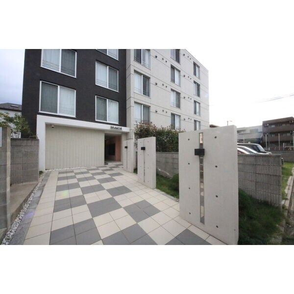 Branche桜山Chambreの物件外観写真