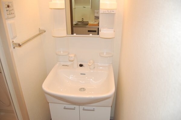 ニーズメゾン新栄の物件内観写真