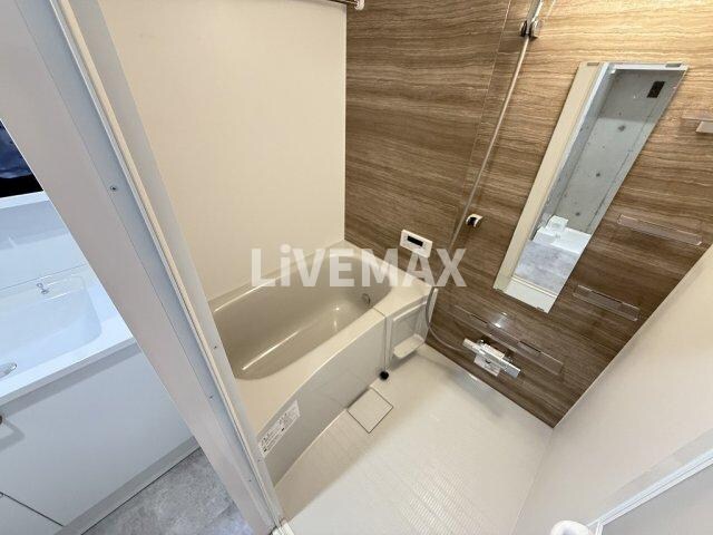 Amirl Premier Heian-doriの物件内観写真