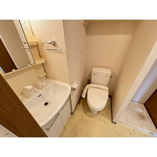 ベレーサ新瑞橋の物件内観写真