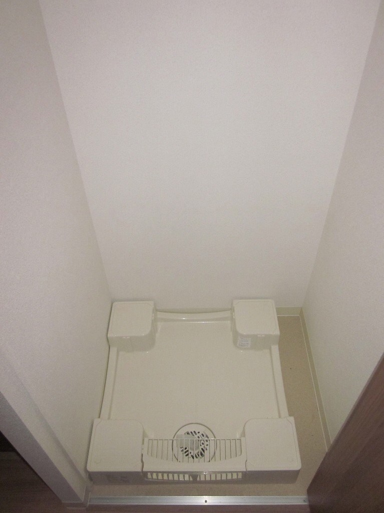 プレサンスジェネ千種内山の物件内観写真