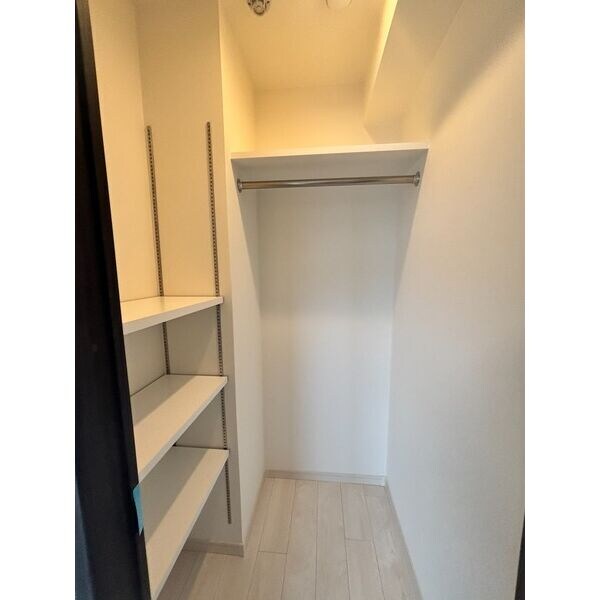 エステシア名駅の物件内観写真