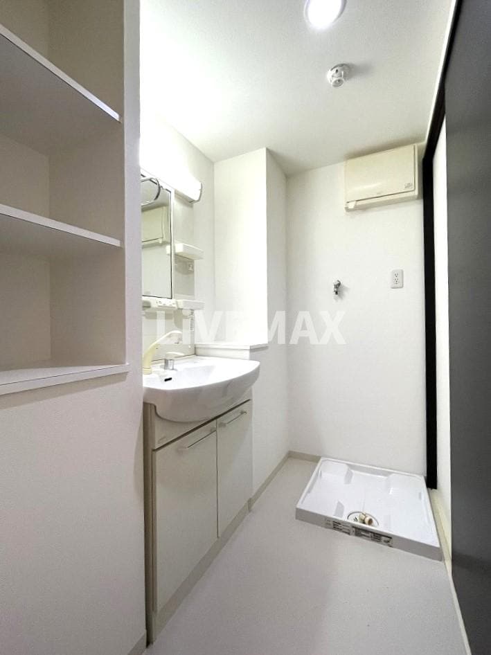 カトルセゾン金山の物件内観写真