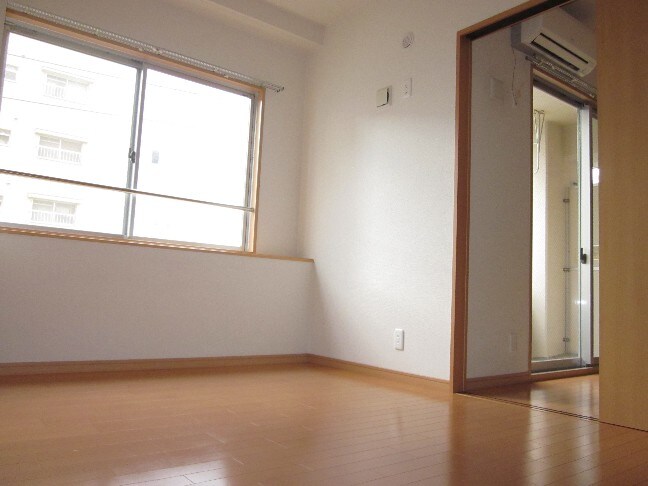 スリーウェイ金山の物件内観写真