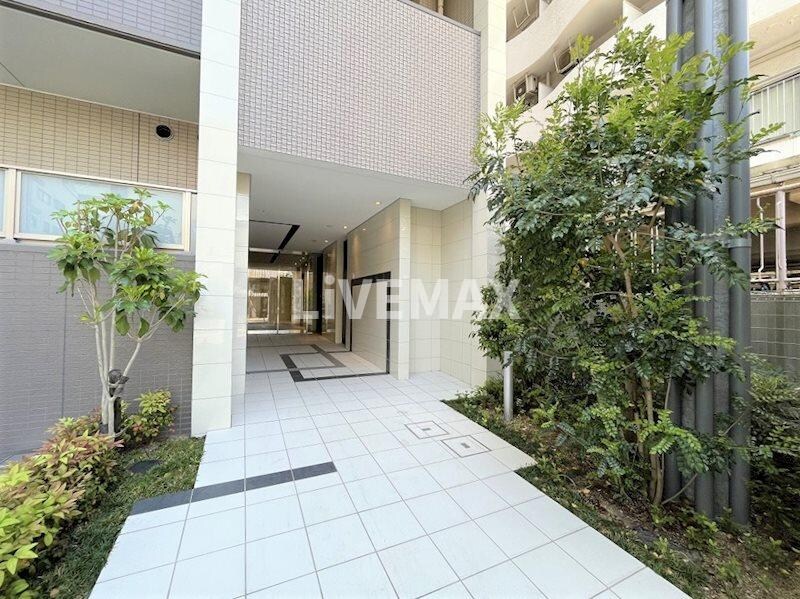 シュトルツ栄の物件外観写真