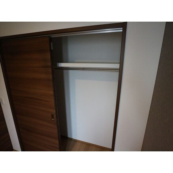 Grandtic Residence堀田の物件内観写真