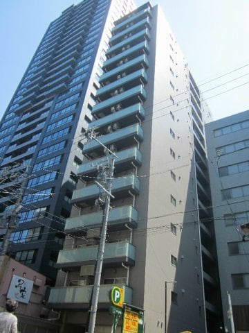 ライブコート泉の物件外観写真