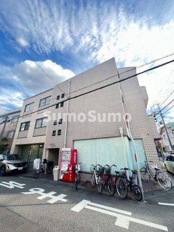 タートルパレスの物件外観写真