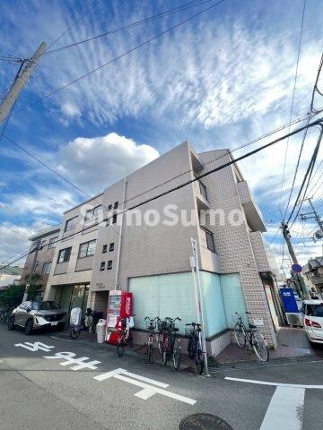 タートルパレスの物件外観写真