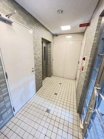 プレザン新神戸の物件外観写真