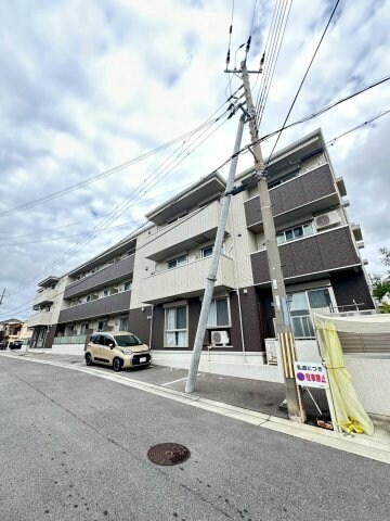 霞ケ丘駅 徒歩8分 3階の物件外観写真
