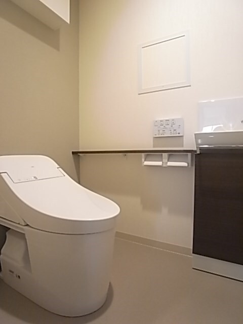 ファルマシアントアロードの物件内観写真