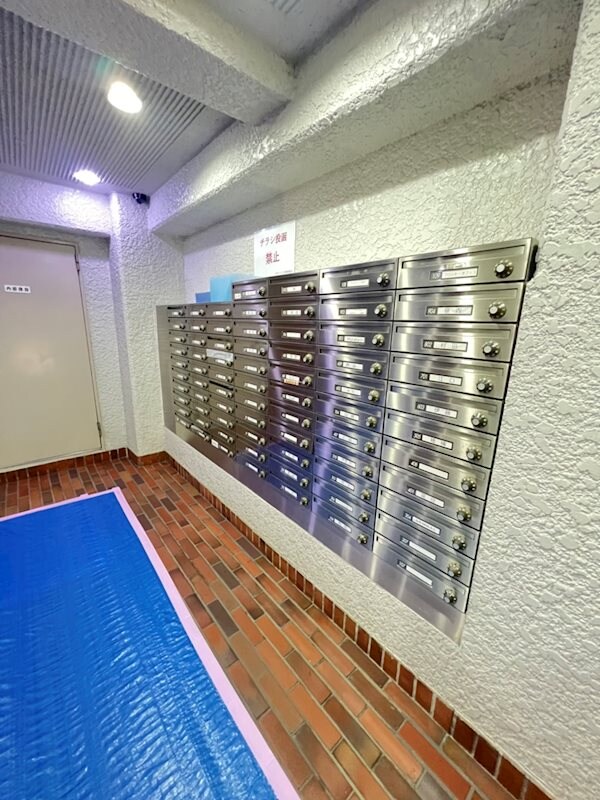 ネオハイツ三宮の物件外観写真