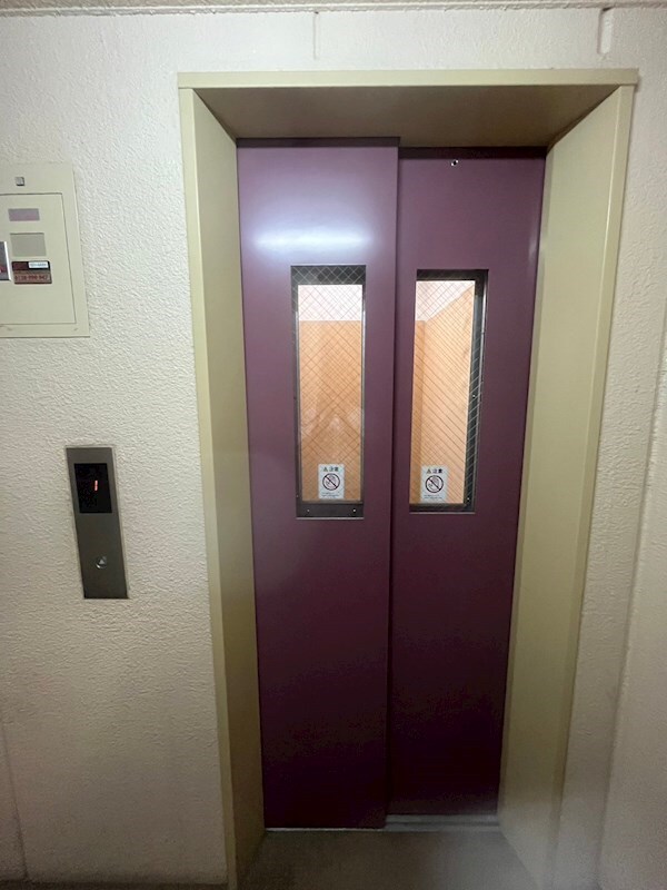 サントル花隈の物件外観写真