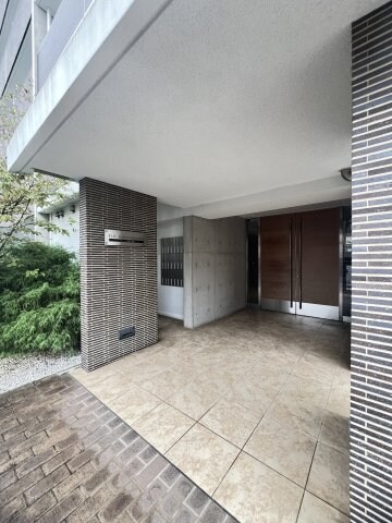 摂津本山駅 徒歩5分 1階の物件外観写真