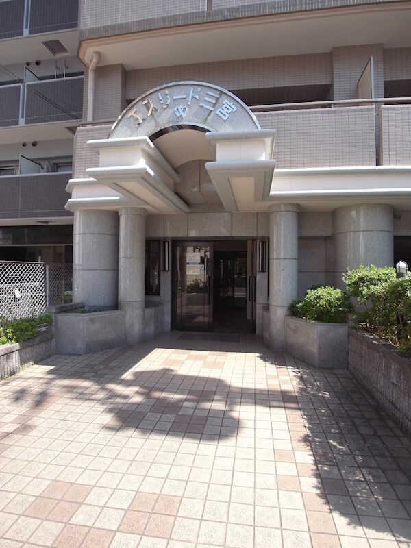 エスリード三宮の物件外観写真