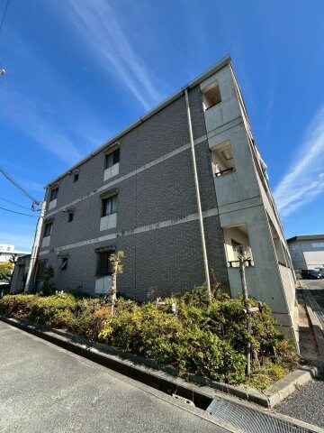 アイズ甲東の物件外観写真