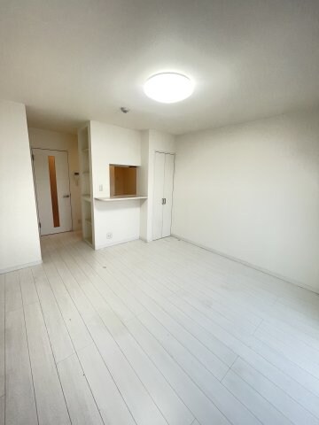 アクロス神戸灘アパートメントの物件内観写真