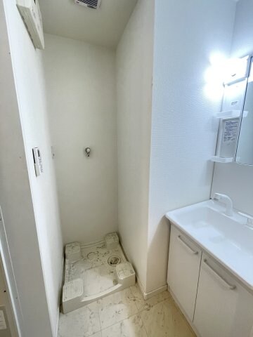 アクロス神戸灘アパートメントの物件内観写真