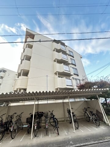 明石大窪住宅4号棟の物件外観写真