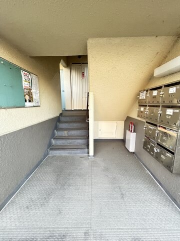 明石大窪住宅4号棟の物件外観写真