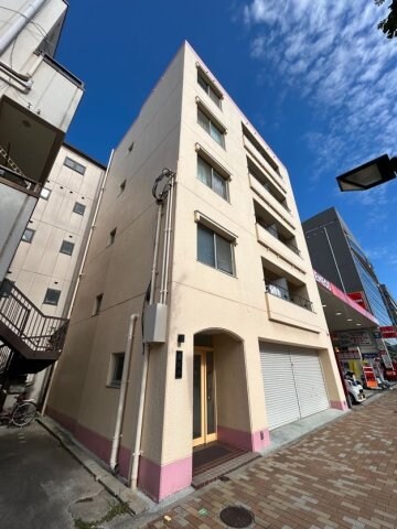 泉ビルの物件外観写真