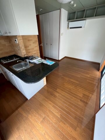 西宮北口駅 徒歩5分 2階の物件内観写真