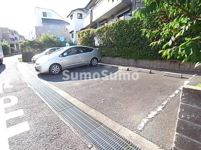 セジュール西岡本の物件外観写真