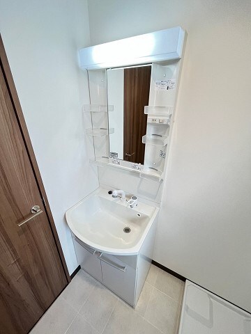 仁川駅 徒歩1分 3階の物件内観写真