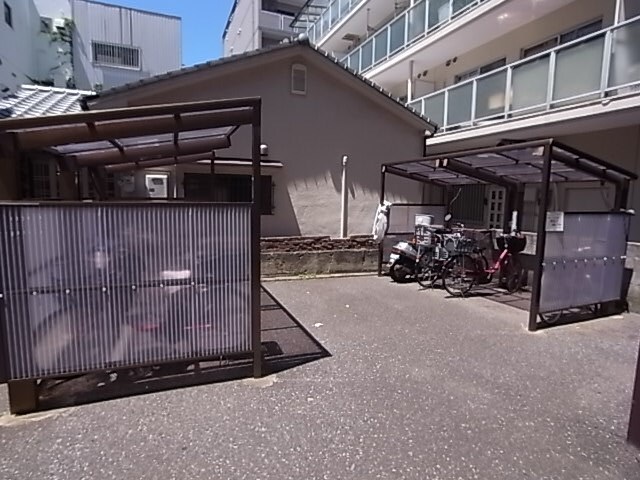 ジュエリー山手の物件外観写真