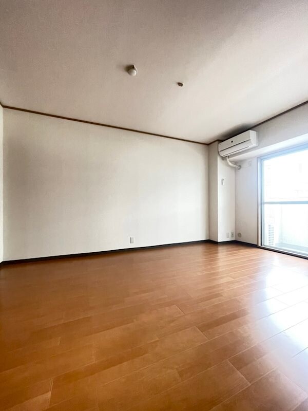 ジュエリー山手の物件内観写真